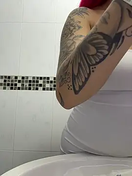 Scarlett fiire online show from November 2025 03:03:01 PM