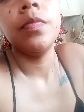 Snapshot of Daila_Lucia chatting on September 2025 09:04:01 PM Daila Lucia online show from September 2025 09:04:01 PM