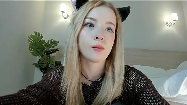 Nana Wilson online show from October 2025 04:10:01 AM