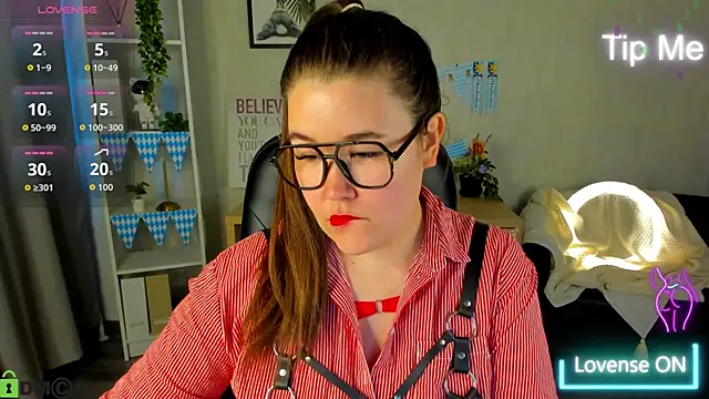 Snapshot of Tara_Torres chatting on October 2025 09:37:01 AM Tara Torres online show from October 2025 09:37:01 AM