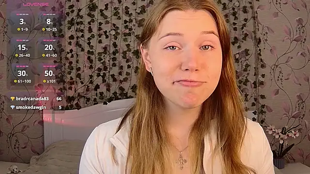 Snapshot of _influensii_ chatting on September 2025 04:56:02 AM influensii online show from September 2025 04:56:02 AM