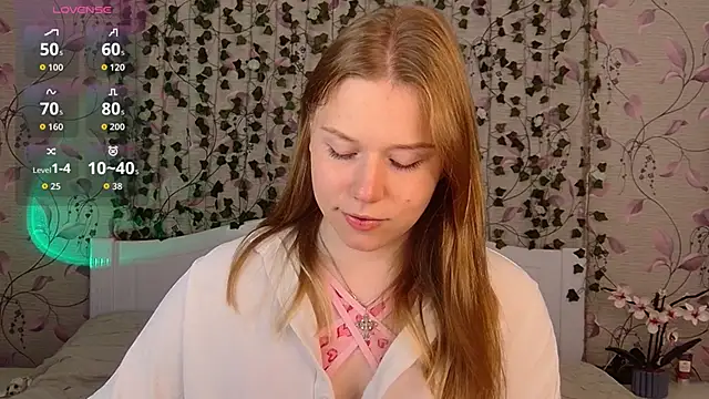 Snapshot of _influensii_ chatting on September 2025 05:07:01 AM influensii online show from September 2025 05:07:01 AM