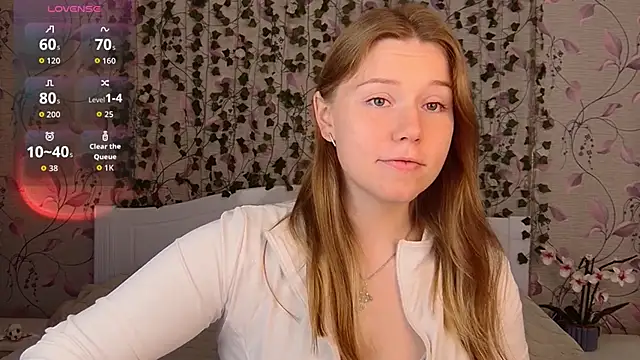 Snapshot of _influensii_ chatting on September 2025 04:36:01 AM influensii online show from September 2025 04:36:01 AM