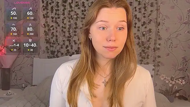 Snapshot of _influensii_ chatting on September 2025 05:00:02 AM influensii online show from September 2025 05:00:02 AM