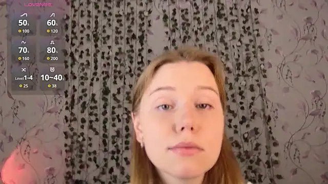 Snapshot of _influensii_ chatting on October 2025 05:06:01 AM influensii online show from October 2025 05:06:01 AM