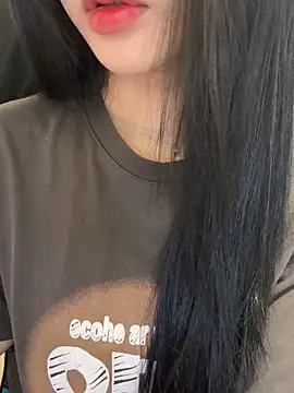 Snapshot of Dolly282 chatting on April 2026 11:40:02 AM Dolly282 online show from April 2026 11:40:02 AM