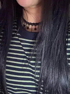 Snapshot of Dolly282 chatting on April 2026 06:30:02 PM Dolly282 online show from April 2026 06:30:02 PM