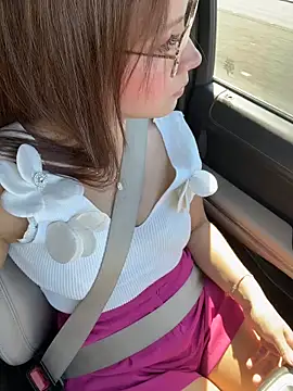 Snapshot of Mrs_MrLove chatting on March 2026 09:43:02 PM Mrs MrLove online show from March 2026 09:43:02 PM