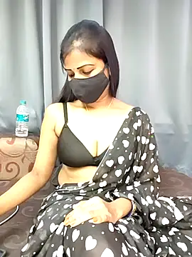 Misss-julli online show from October 2025 03:37:02 AM