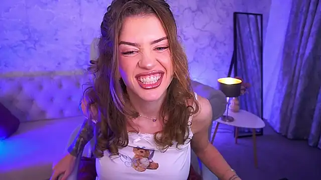 Snapshot of CurlyCandyXX chatting on February 2026 03:18:02 PM CurlyCandyXX online show from February 2026 03:18:02 PM