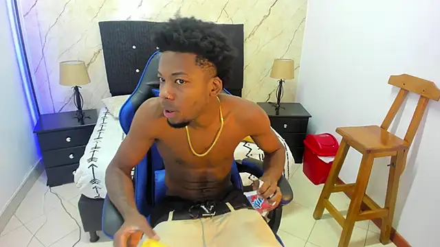 Snapshot of maikol_monstercock chatting on November 2025 03:17:01 AM maikol monstercock online show from November 2025 03:17:01 AM