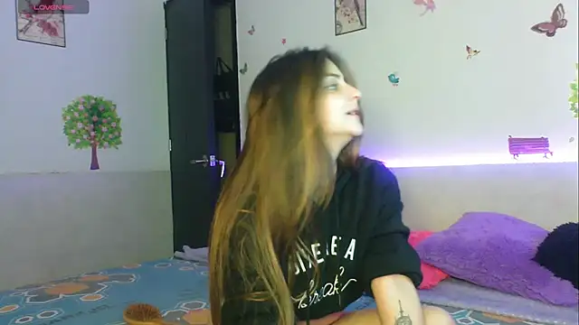 Snapshot of emily_cooper_t chatting on September 2025 03:00:01 AM emily cooper t online show from September 2025 03:00:01 AM