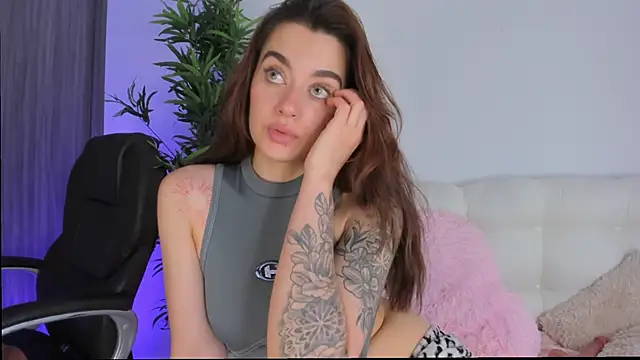 MissLana77 online show from November 2025 12:43:01 AM