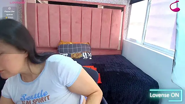 Barbara fox   online show from April 2026 04:11:02 PM