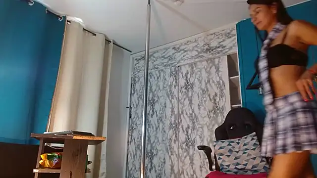 hanna mooreee online show from September 2025 07:04:01 PM