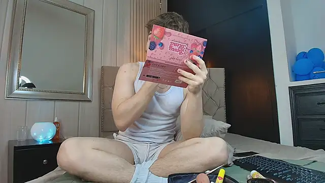 Snapshot of TaylerWhite chatting on September 2025 12:27:02 PM TaylerWhite online show from September 2025 12:27:02 PM