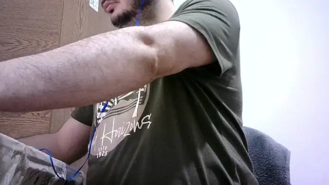 Black Scorpion91 online show from October 2025 05:34:01 PM