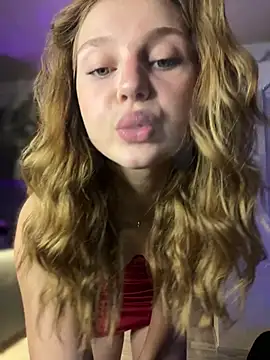 Emaline Fane online show from April 2026 08:29:01 PM