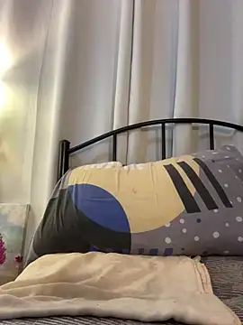 RomanticPearlTS online show from November 2025 01:00:01 PM