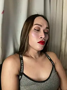 RomanticPearlTS online show from May 2026 01:13:02 AM