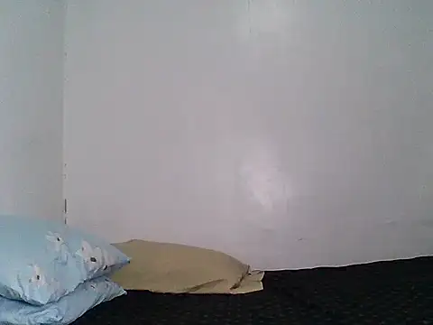 Snapshot of nhayasquirt chatting on April 2026 10:21:02 AM nhayasquirt online show from April 2026 10:21:02 AM