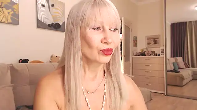 Snapshot of AlisaDeluxe chatting on January 2026 02:36:01 AM AlisaDeluxe online show from January 2026 02:36:01 AM