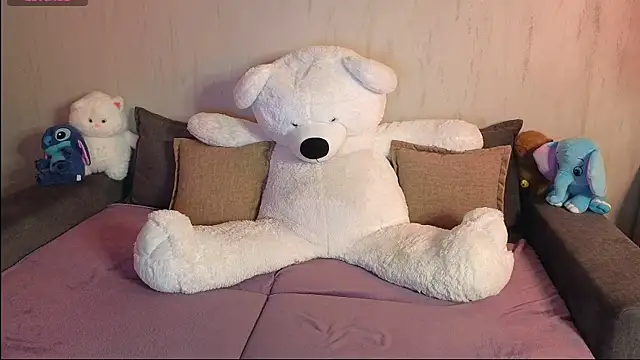 Snapshot of Rosaline_lov chatting on September 2025 05:04:01 PM Rosaline lov online show from September 2025 05:04:01 PM