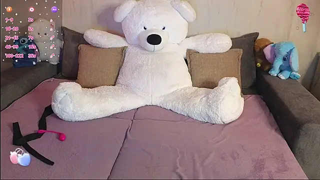 Snapshot of Rosaline_lov chatting on October 2025 04:49:01 PM Rosaline lov online show from October 2025 04:49:01 PM