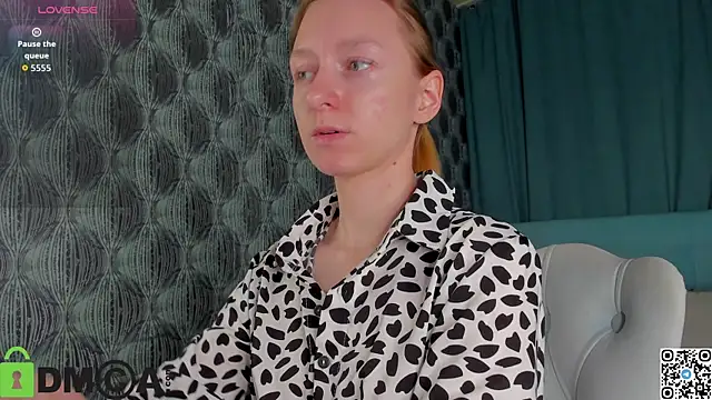 Snapshot of Mia_E1fie chatting on November 2025 09:32:02 AM Mia E1fie online show from November 2025 09:32:02 AM