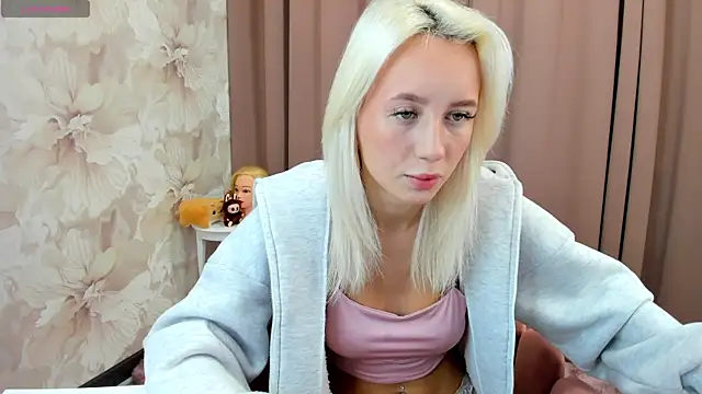 Snapshot of cute_luucy chatting on October 2025 02:55:01 AM cute luucy online show from October 2025 02:55:01 AM