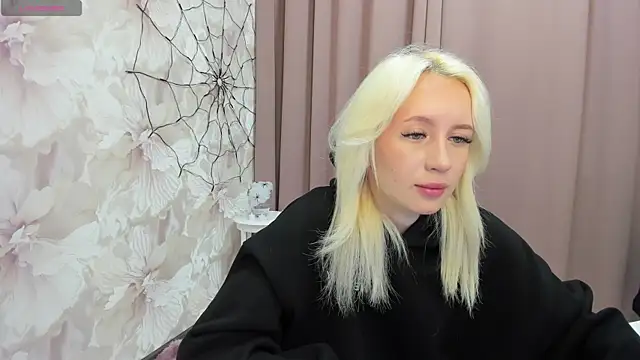 Snapshot of cute_luucy chatting on November 2025 02:46:02 AM cute luucy online show from November 2025 02:46:02 AM