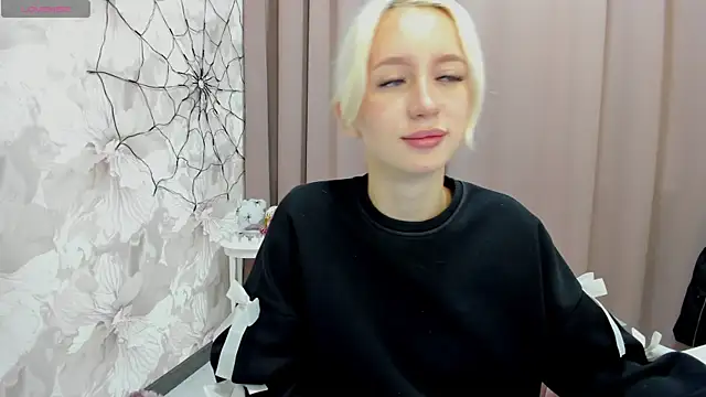 Snapshot of cute_luucy chatting on November 2025 02:54:01 AM cute luucy online show from November 2025 02:54:01 AM