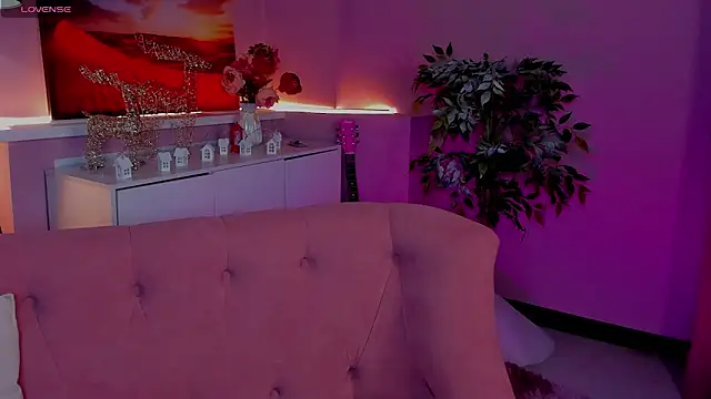 Snapshot of cute_luucy chatting on February 2026 03:55:02 AM cute luucy online show from February 2026 03:55:02 AM