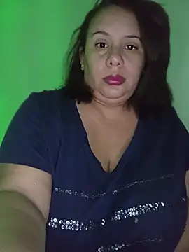 Snapshot of luzdanna chatting on June 2026 03:50:02 AM luzdanna online show from June 2026 03:50:02 AM