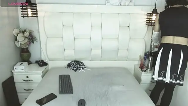 Atley Dolly online show from October 2025 09:17:02 PM