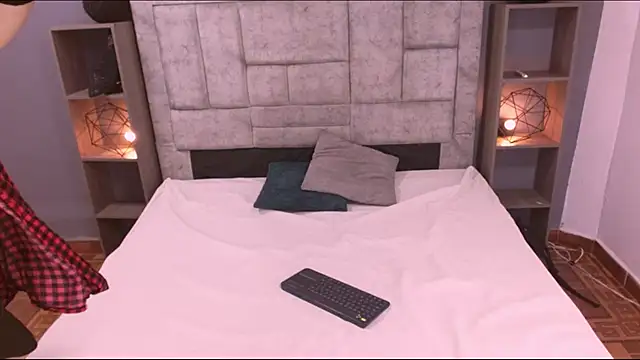 Atley Dolly online show from May 2026 11:02:02 PM
