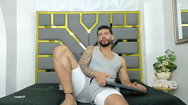 Snapshot of yorbymaxx chatting on September 2025 02:06:02 PM yorbymaxx online show from September 2025 02:06:02 PM