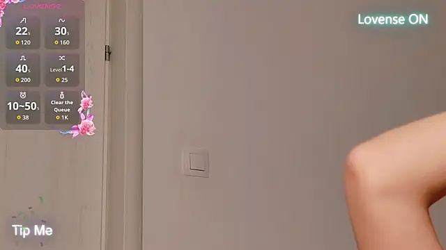 Snapshot of AuraPure chatting on September 2025 08:10:01 PM AuraPure online show from September 2025 08:10:01 PM