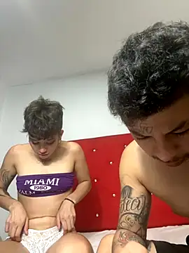 Snapshot of DayanaDG chatting on November 2025 06:12:01 AM DayanaDG online show from November 2025 06:12:01 AM