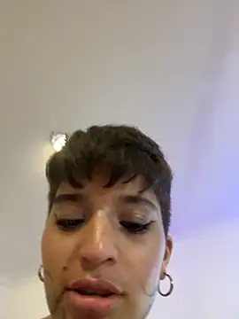 Snapshot of DayanaDG chatting on November 2025 11:03:01 PM DayanaDG online show from November 2025 11:03:01 PM