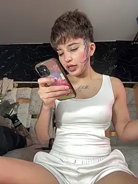 Snapshot of DayanaDG chatting on February 2026 09:44:02 PM DayanaDG online show from February 2026 09:44:02 PM