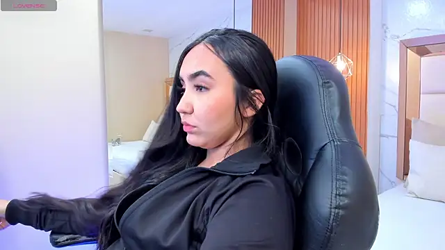 julieta rosee online show from January 2026 09:49:02 PM