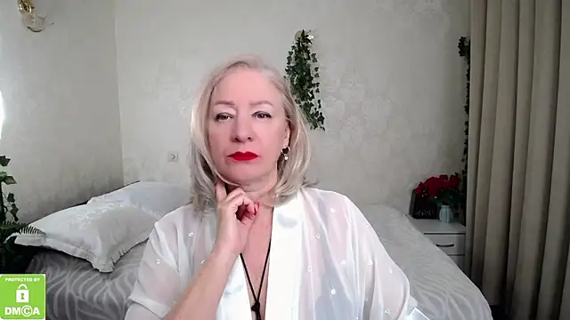 hunters woman online show from March 2026 11:34:01 PM