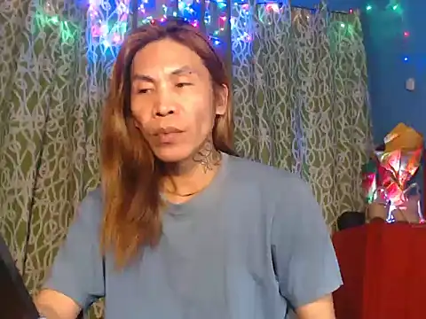 Snapshot of YourTopweng chatting on September 2025 06:33:02 PM YourTopweng online show from September 2025 06:33:02 PM