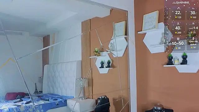 EimmyAdams online show from September 2025 12:29:02 PM