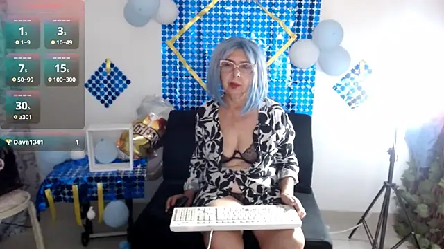 Snapshot of ruth_blue21 chatting on October 2025 04:40:01 AM ruth blue21 online show from October 2025 04:40:01 AM