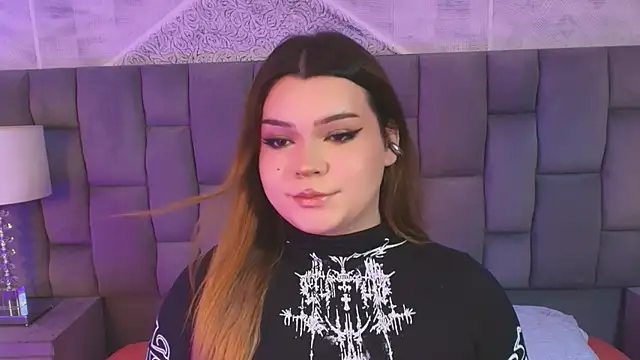 Maxxxine1 online show from December 2025 10:07:02 PM