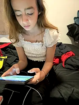 Snapshot of SeccySerena chatting on November 2025 04:17:02 PM SeccySerena online show from November 2025 04:17:02 PM