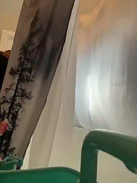 Snapshot of SeccySerena chatting on December 2025 05:40:02 PM SeccySerena online show from December 2025 05:40:02 PM