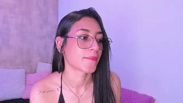 Snapshot of Becky_G chatting on October 2025 04:26:01 AM Becky G online show from October 2025 04:26:01 AM